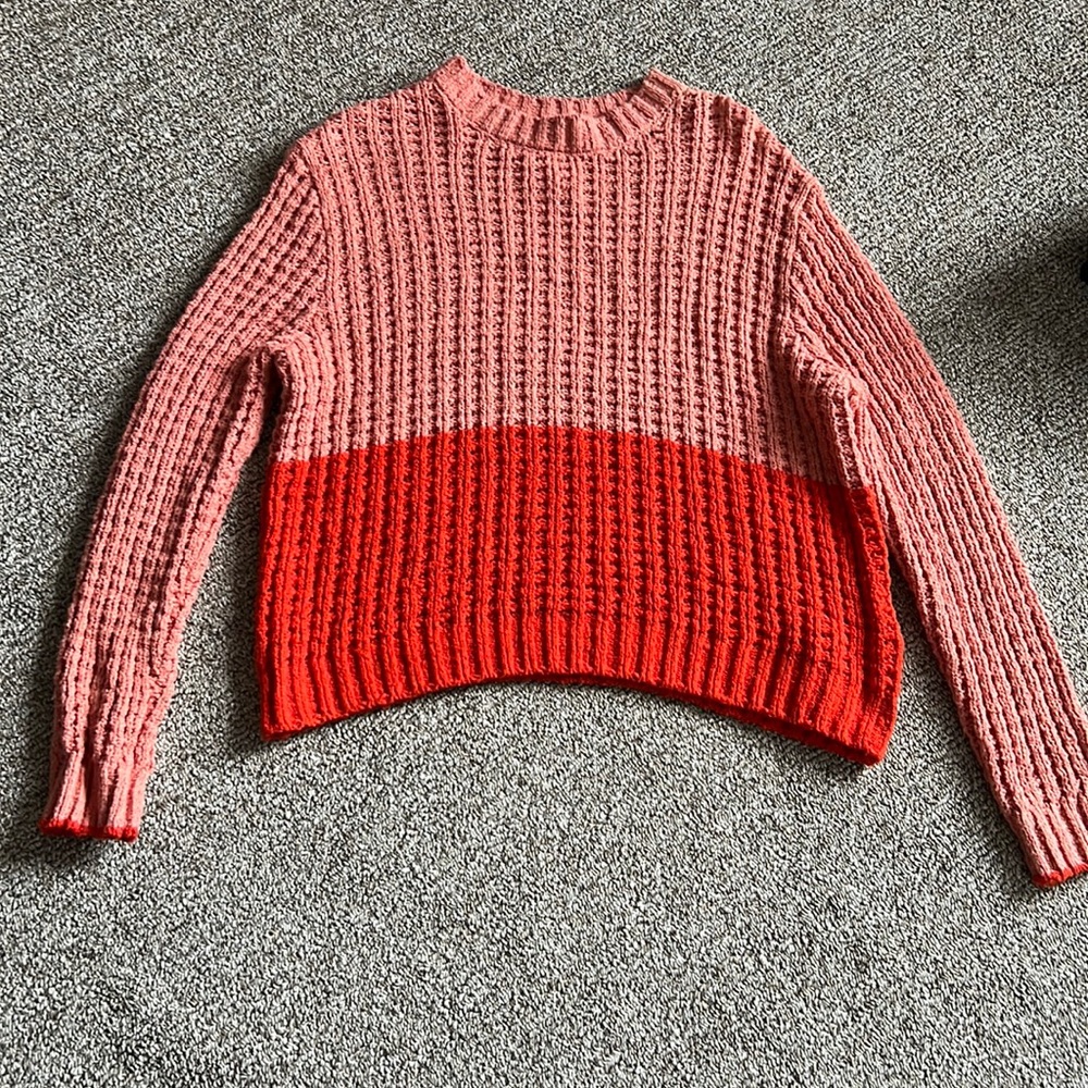 Billabong Womens sweater; Small